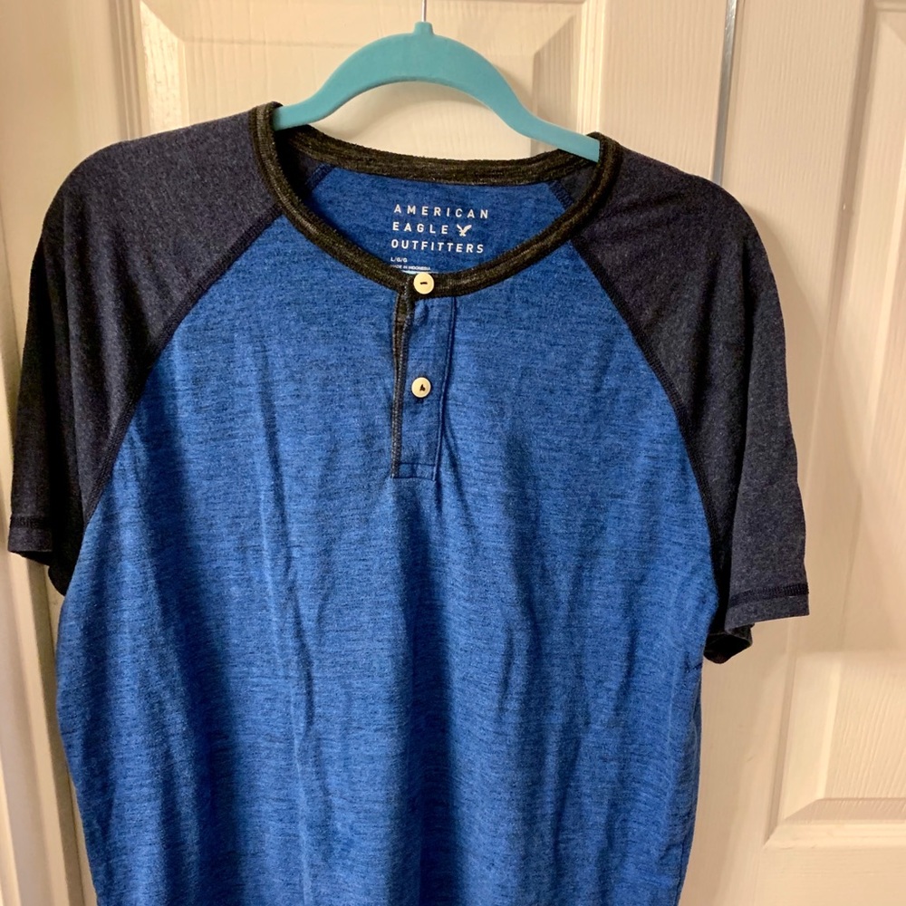 American Eagle T-shirt